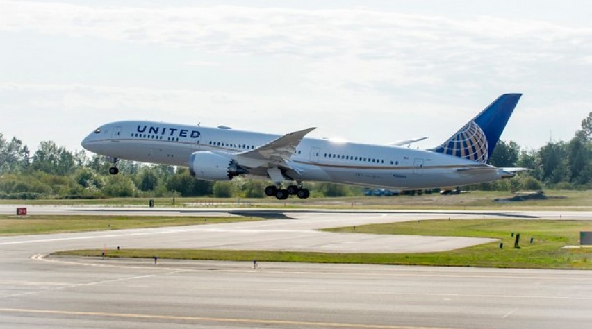 United Airlines Boeing 787-9 