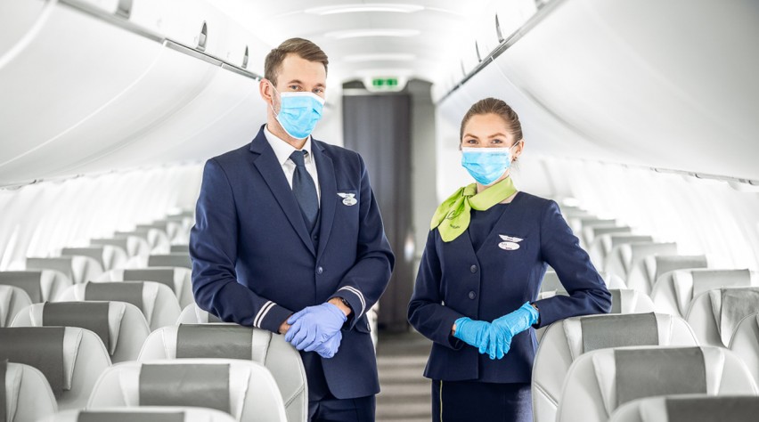 airBaltic crew