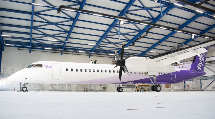 Bombardier Q400 met nieuwe livery