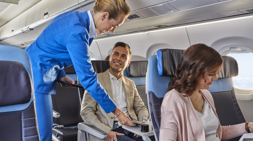 KLM E195-E2 cabine
