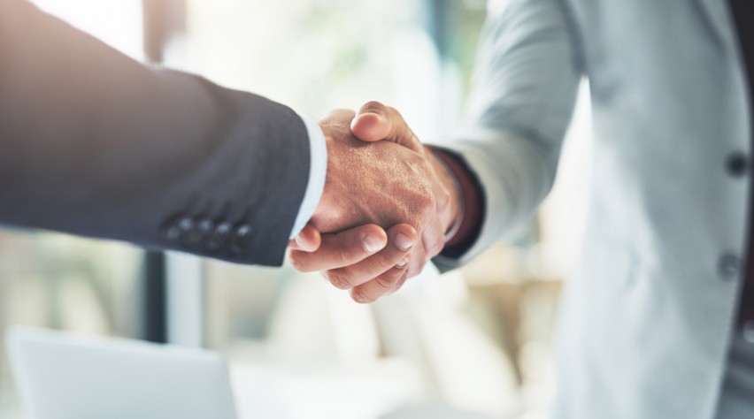 Foto (c) Shutterstock Zakelijk hand schudden deal