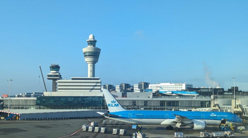 KLM 787 Schiphol Toren