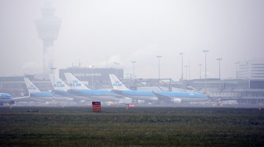 Schiphol in de mist