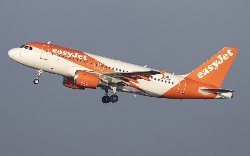 Foto (c) Arnoud Raeven easyJet A319