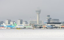 Schiphol in de sneeuw