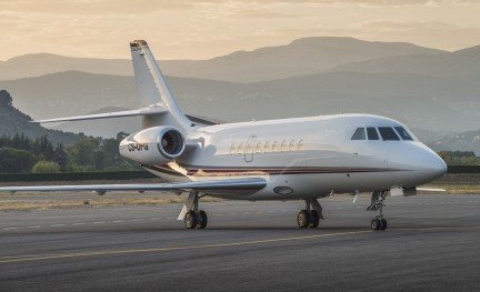 NetJets Falcon