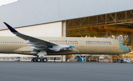 Airbus A350-900ULR