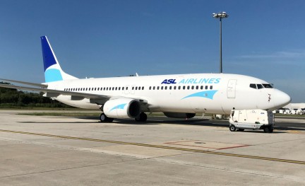 ASL Airlines Boeing 737-800