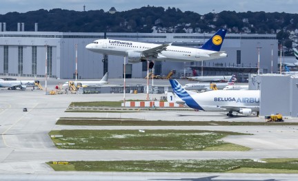 Lufthansa D-AIPA