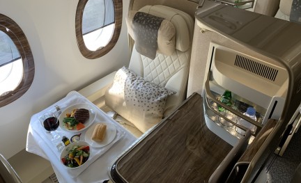 Foto (c) Reismedia Emirates A350 business