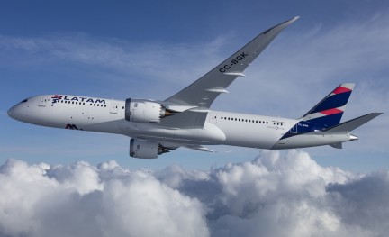 LATAM 787