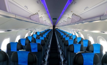 LOT Embraer E195-E2 cabine