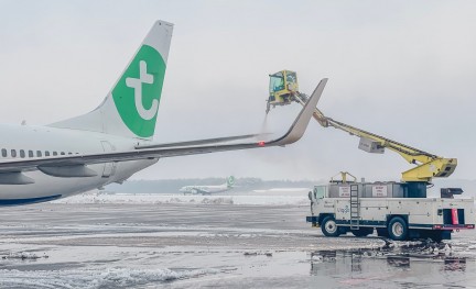 Transavia 737 Eindhoven Sneeuw De-icing