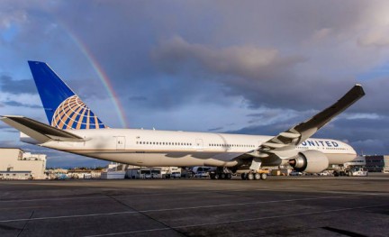 United Airlines 777-300ER