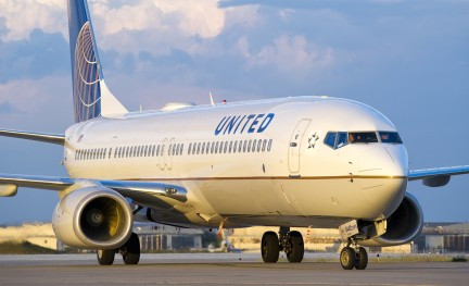 United 737