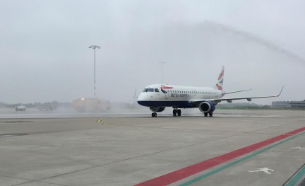 Rotterdam Airport watersaluut