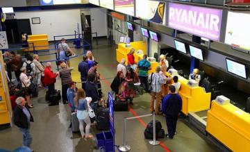 passagiers, maastricht, airport, aachen