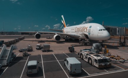 Foto (c) Mike van den Bos / Unsplash Emirates A380