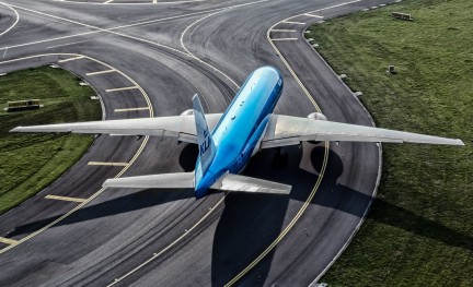KLM 777