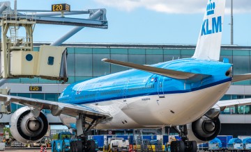 KLM 777