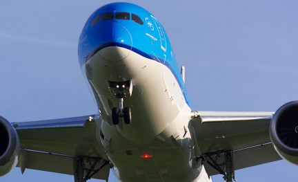 KLM Boeing 787 front 