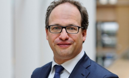 Minister Koolmees