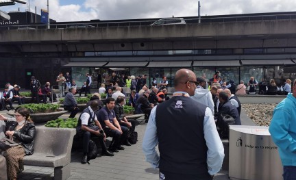 Schiphol wilde staking schoonmakers