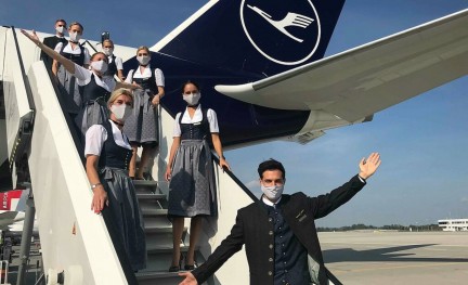 Lufthansa Oktoberfest Crew