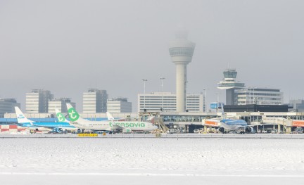 Schiphol in de sneeuw