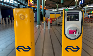 NS Schiphol Plaza Station Check-In