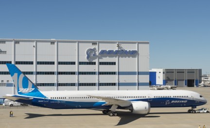 Boeing 787-10 Dreamliner