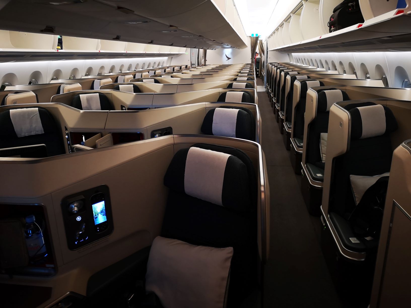 Cathay A350-1000 Business