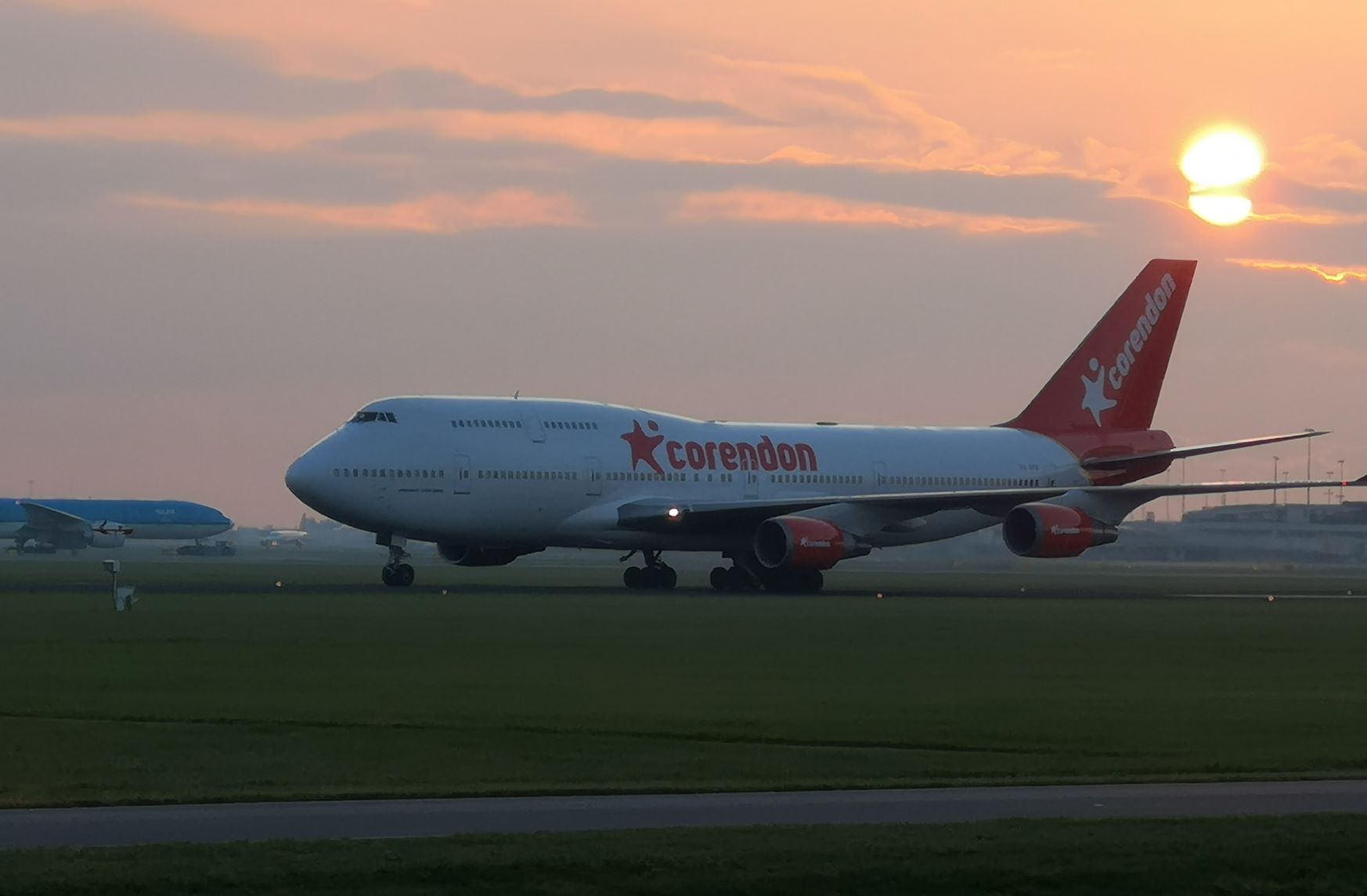 Corendon Boeing 747 op Schiphol