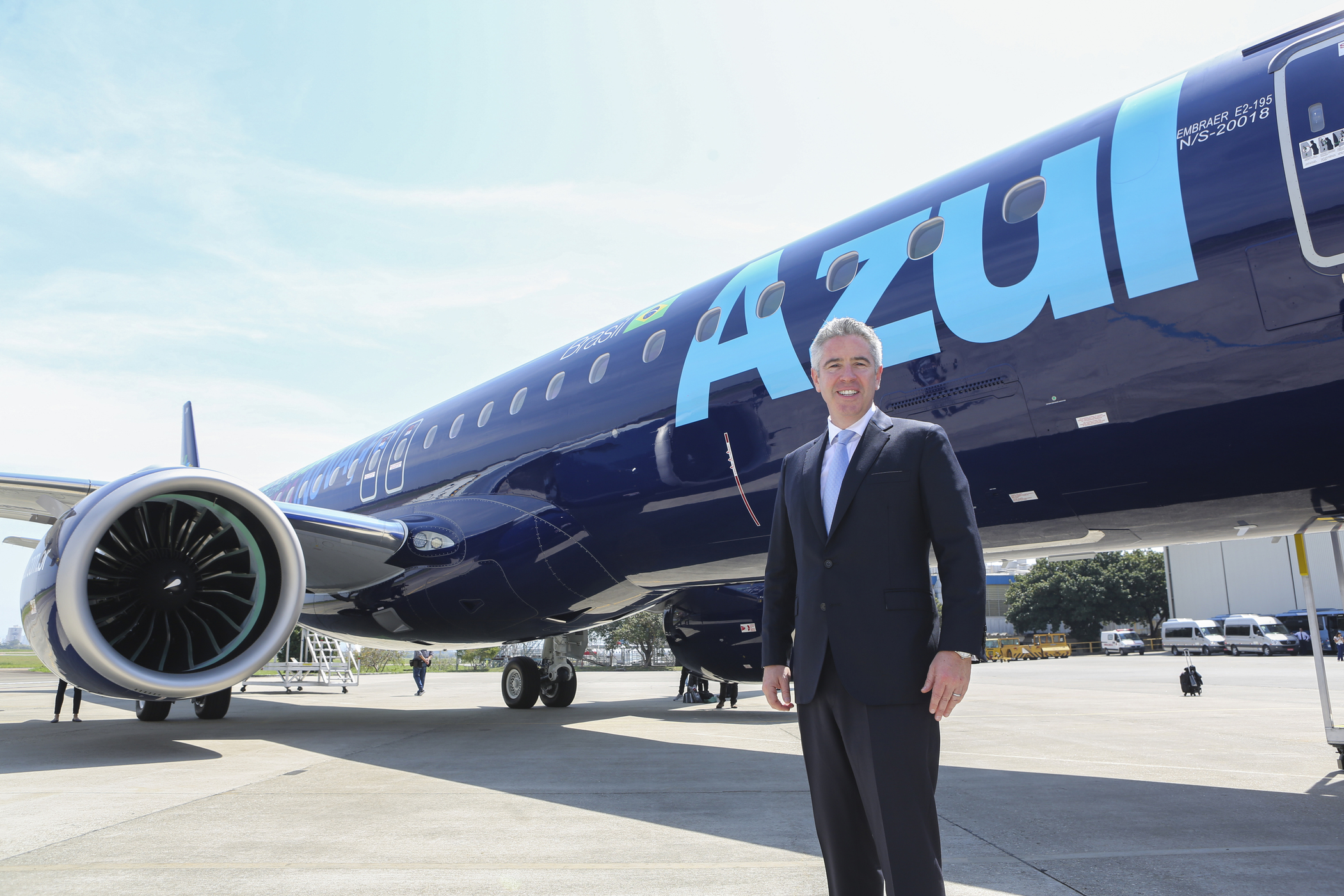 Azul E195-E2