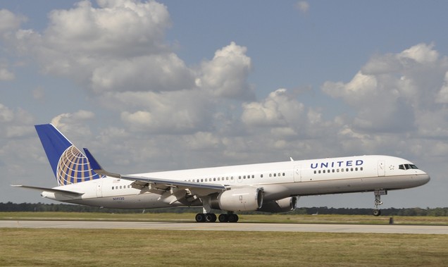 united, boeing 757-200