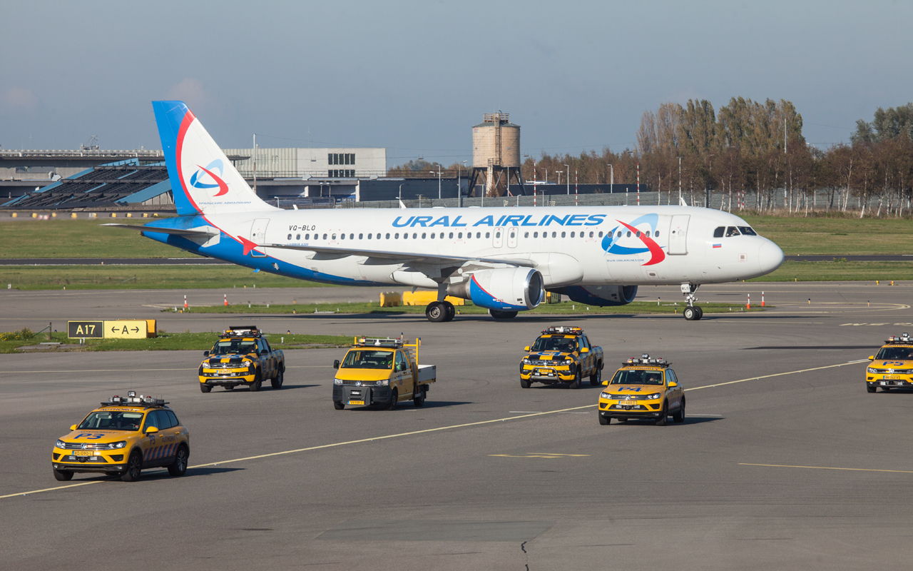 Ural Airlines A320 Schiphol