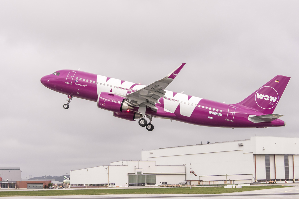 WOW Air Airbus A320neo