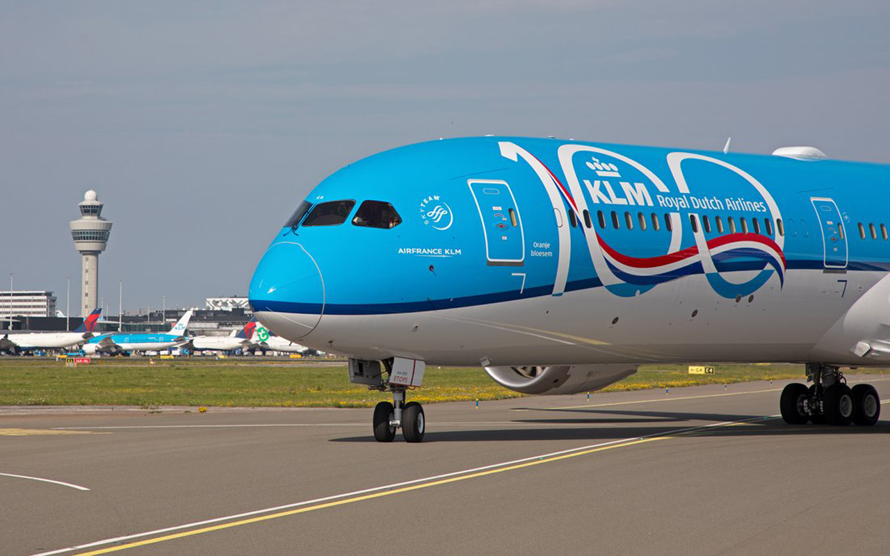 KLM met Boeing 787 Dreamliner naar Oman om gestrande reizigers op te halen